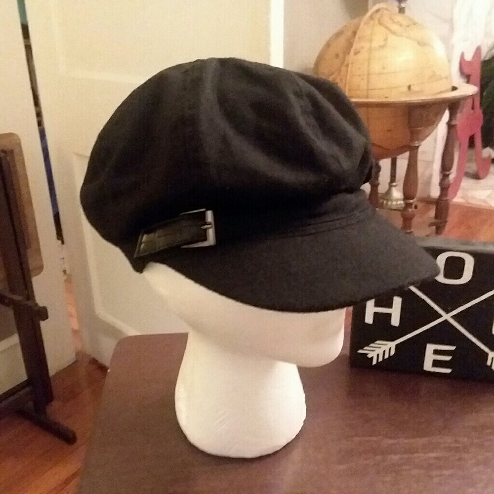 NWT Nine West wool newsboy hat black